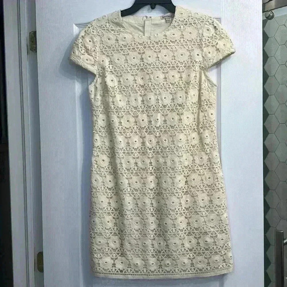 Juicy couture NWOT gorgeous cream lace  guipure shift dress. 100% cotton - Picture 2 of 11